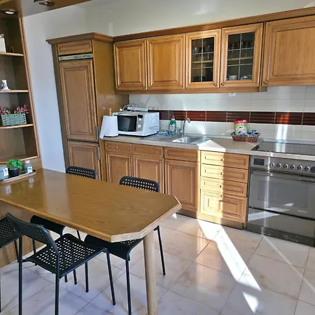 2steps To The 卡斯托里亚