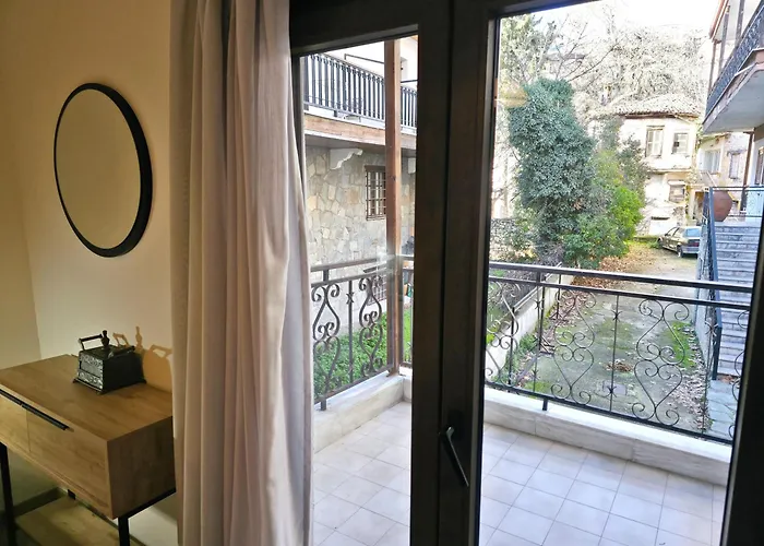 2steps To The * 卡斯托里亚