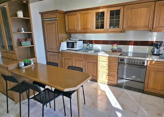 2steps To The 卡斯托里亚